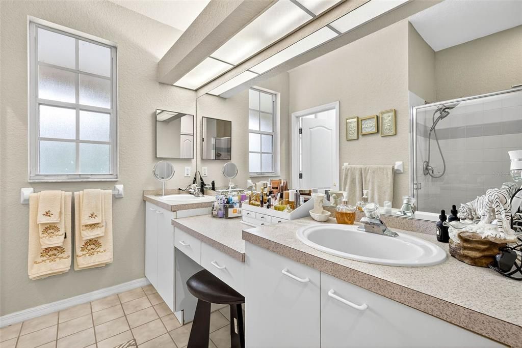 For Rent: $2,700 (3 beds, 2 baths, 1741 Square Feet)