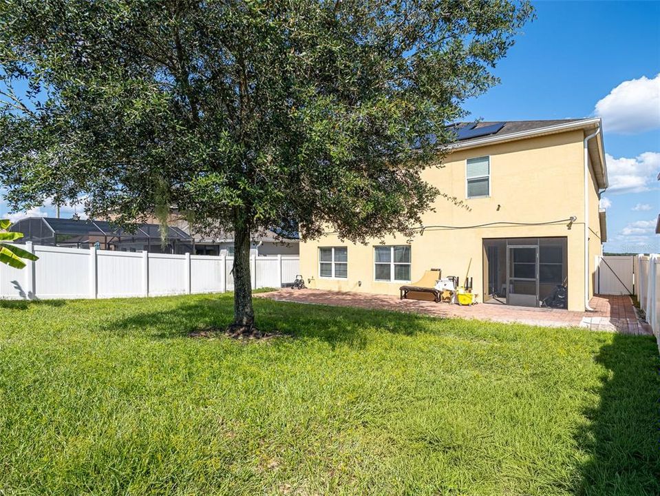 Active With Contract: $468,000 (6 beds, 4 baths, 2972 Square Feet)