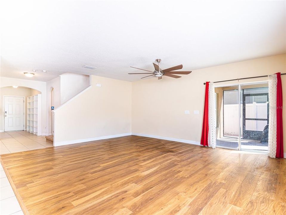 Active With Contract: $468,000 (6 beds, 4 baths, 2972 Square Feet)