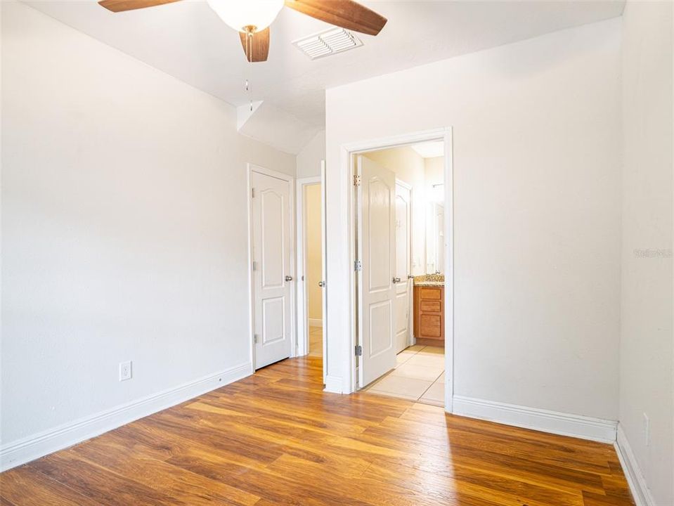 Active With Contract: $468,000 (6 beds, 4 baths, 2972 Square Feet)