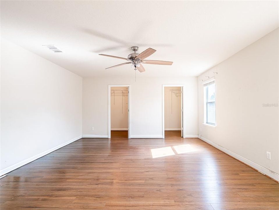 Active With Contract: $468,000 (6 beds, 4 baths, 2972 Square Feet)