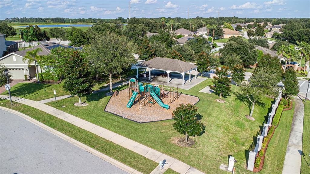 Active With Contract: $468,000 (6 beds, 4 baths, 2972 Square Feet)