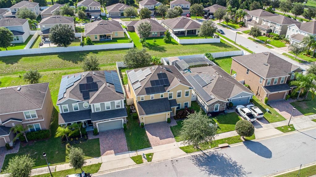 Active With Contract: $468,000 (6 beds, 4 baths, 2972 Square Feet)