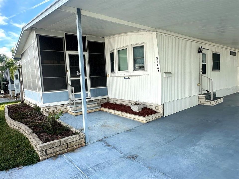 Activo con contrato: $125,000 (2 camas, 2 baños, 960 Pies cuadrados)