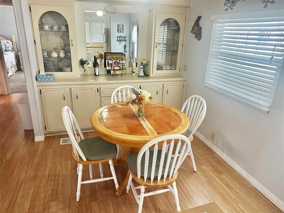 Activo con contrato: $125,000 (2 camas, 2 baños, 960 Pies cuadrados)