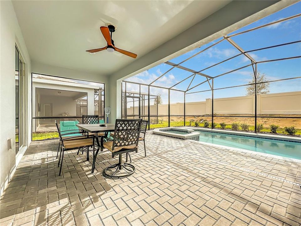 Под контрактом: $659,800 (5 спален, 4 ванн, 2622 Квадратных фут)