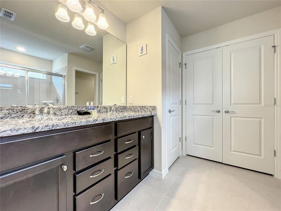 Под контрактом: $659,800 (5 спален, 4 ванн, 2622 Квадратных фут)