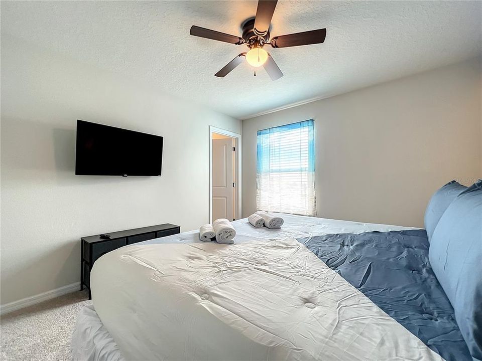 Под контрактом: $659,800 (5 спален, 4 ванн, 2622 Квадратных фут)