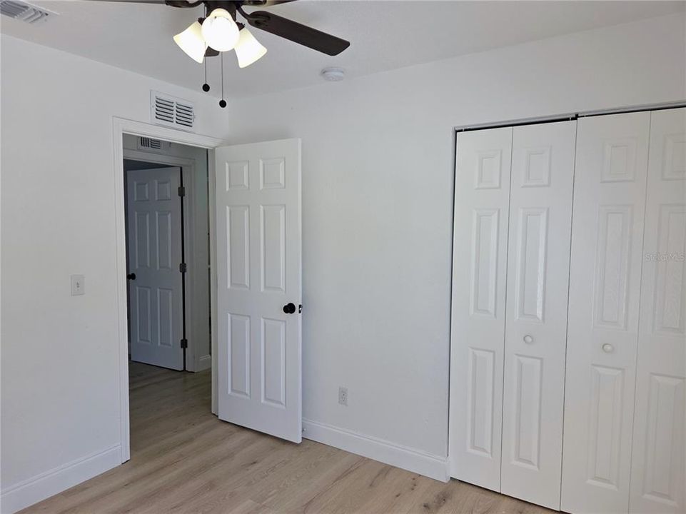 合同活跃: $2,600 (3 贝兹, 2 浴室, 1200 平方英尺)