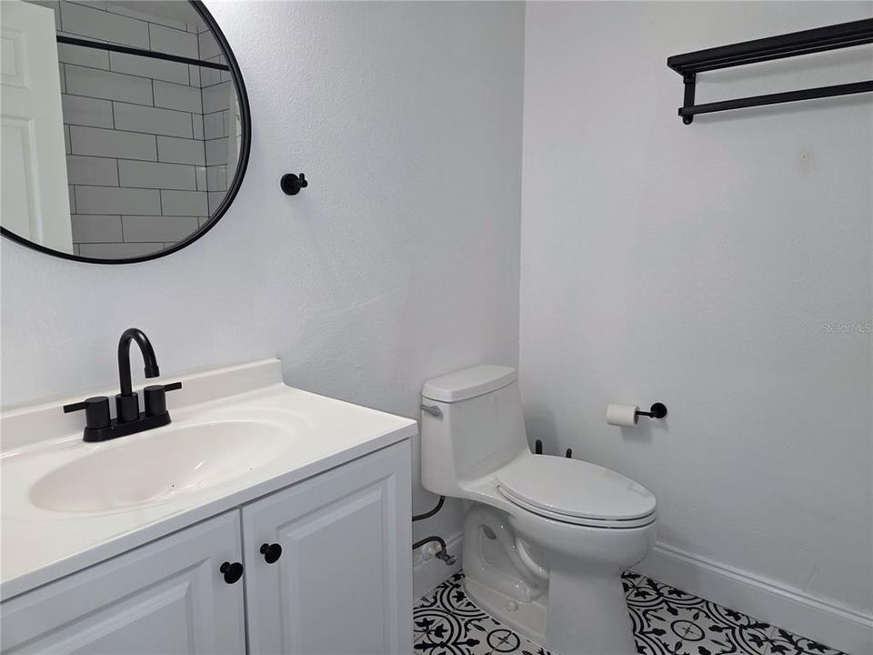 合同活跃: $2,600 (3 贝兹, 2 浴室, 1200 平方英尺)