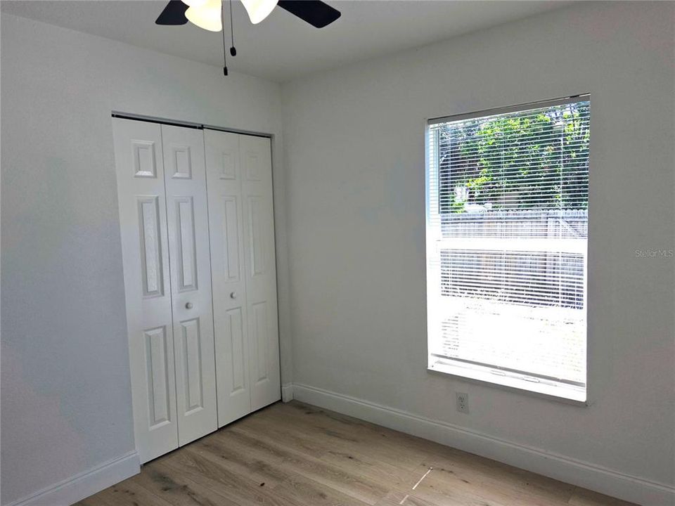 合同活跃: $2,600 (3 贝兹, 2 浴室, 1200 平方英尺)