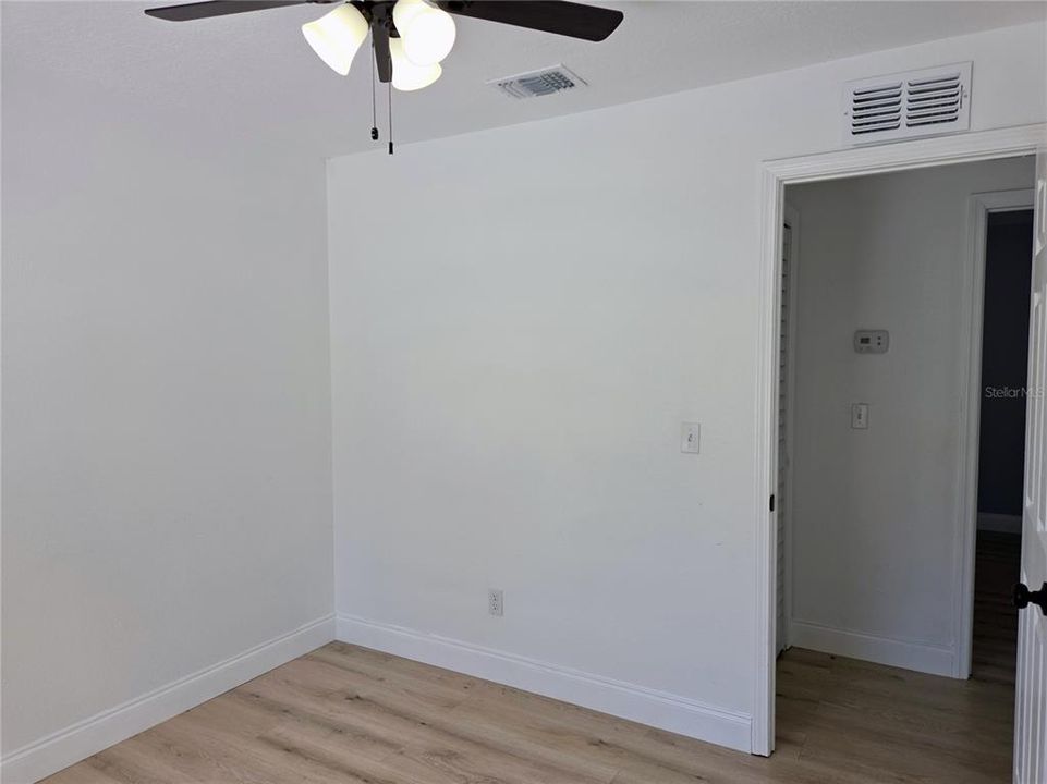 合同活跃: $2,600 (3 贝兹, 2 浴室, 1200 平方英尺)