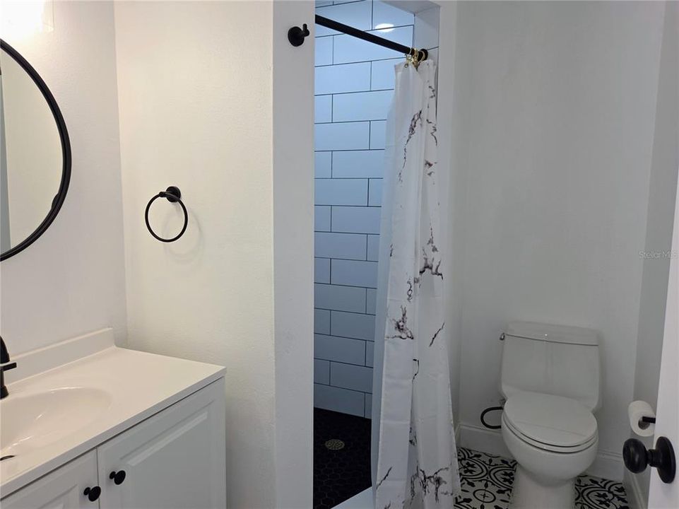 合同活跃: $2,600 (3 贝兹, 2 浴室, 1200 平方英尺)