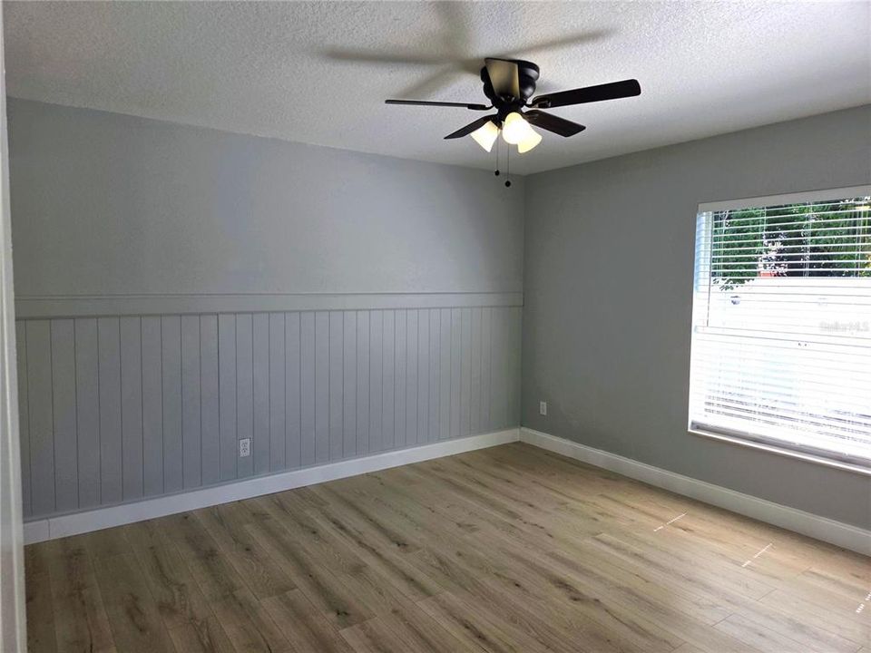 合同活跃: $2,600 (3 贝兹, 2 浴室, 1200 平方英尺)