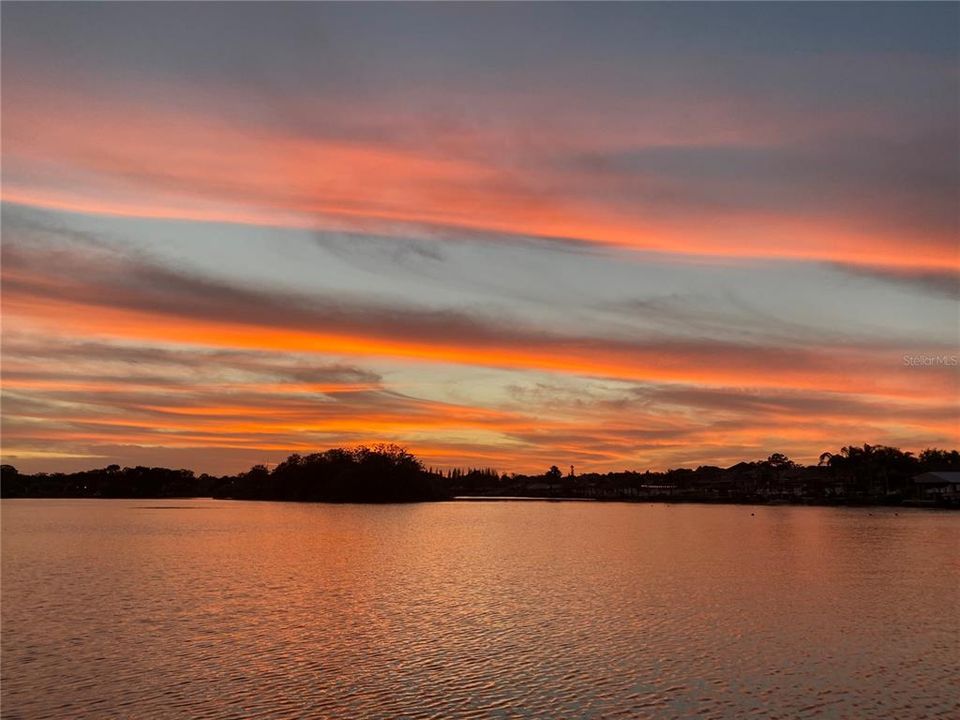 En Venta: $510,000 (3 camas, 2 baños, 1819 Pies cuadrados)