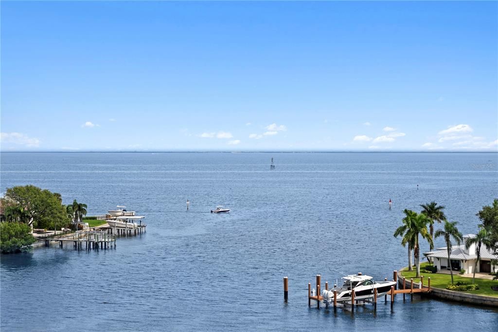 For Sale: $1,125,000 (2 beds, 2 baths, 1711 Square Feet)