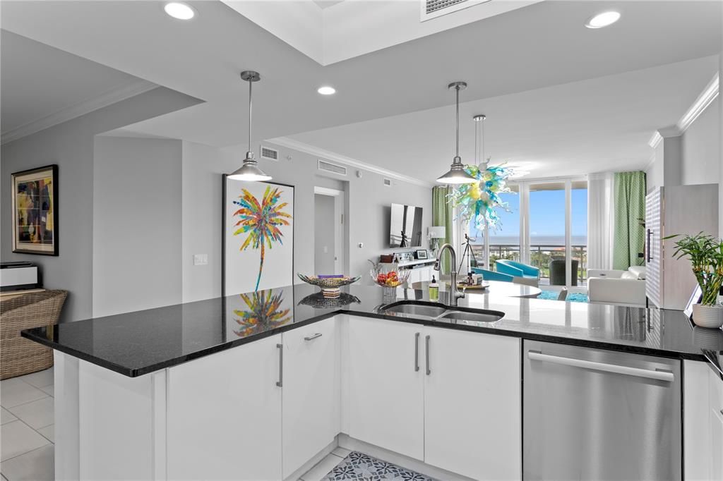 For Sale: $1,125,000 (2 beds, 2 baths, 1711 Square Feet)