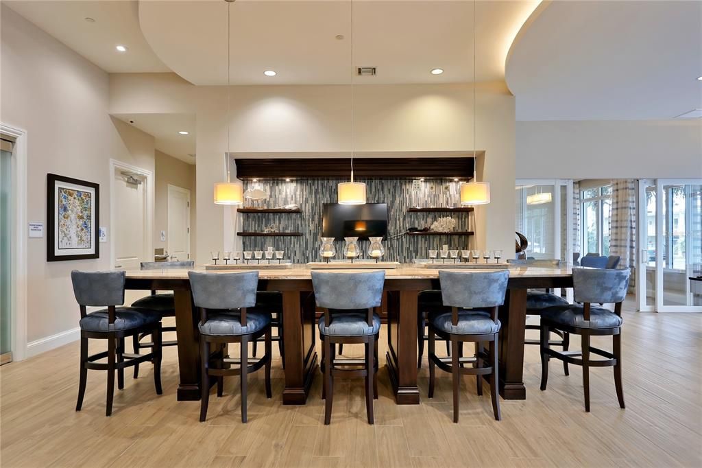 For Sale: $1,125,000 (2 beds, 2 baths, 1711 Square Feet)