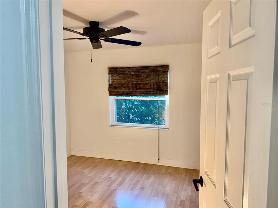 Под контрактом: $515,000 (4 спален, 2 ванн, 2053 Квадратных фут)