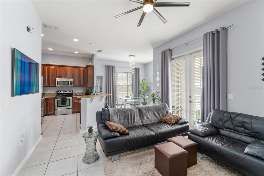 En Venta: $465,000 (2 camas, 2 baños, 1226 Pies cuadrados)