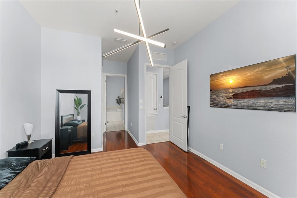 En Venta: $465,000 (2 camas, 2 baños, 1226 Pies cuadrados)