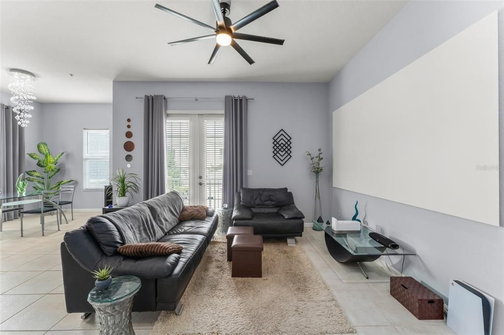 En Venta: $465,000 (2 camas, 2 baños, 1226 Pies cuadrados)