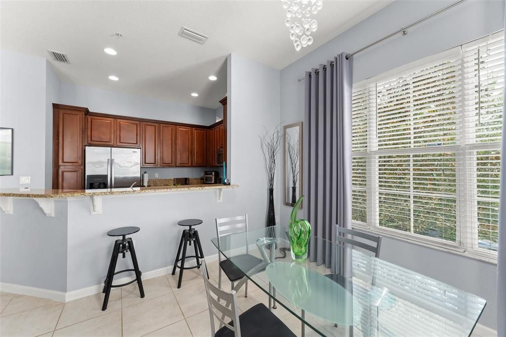 En Venta: $465,000 (2 camas, 2 baños, 1226 Pies cuadrados)