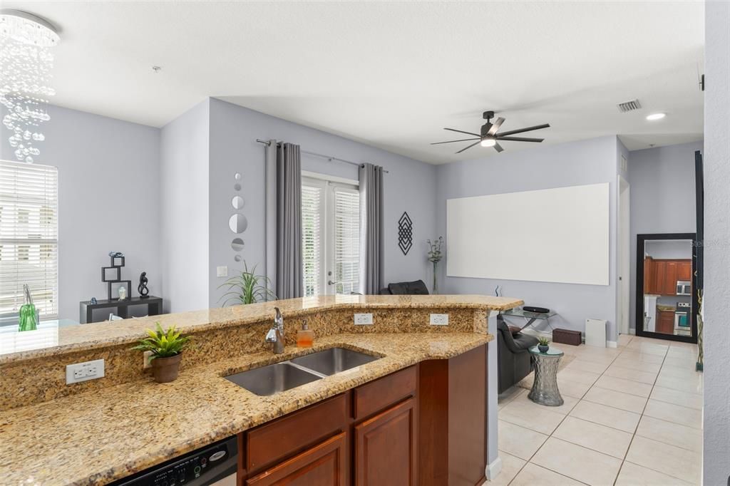 En Venta: $465,000 (2 camas, 2 baños, 1226 Pies cuadrados)