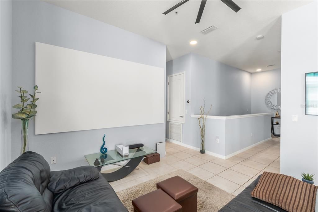 En Venta: $465,000 (2 camas, 2 baños, 1226 Pies cuadrados)