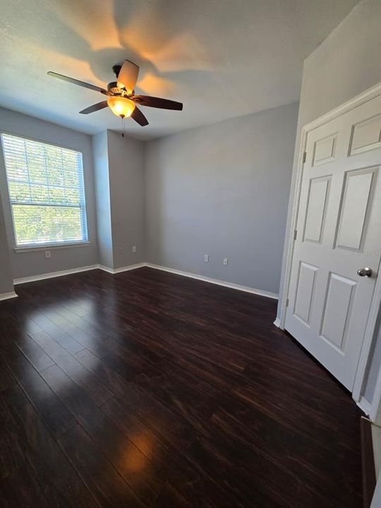 Activo con contrato: $189,900 (2 camas, 2 baños, 1031 Pies cuadrados)