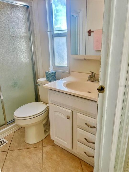 待售: $129,900 (2 贝兹, 2 浴室, 959 平方英尺)