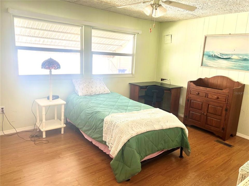 待售: $129,900 (2 贝兹, 2 浴室, 959 平方英尺)