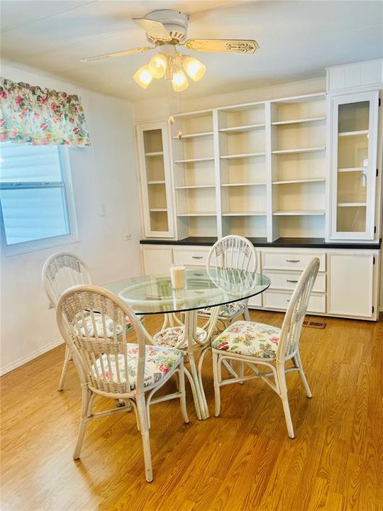 待售: $129,900 (2 贝兹, 2 浴室, 959 平方英尺)