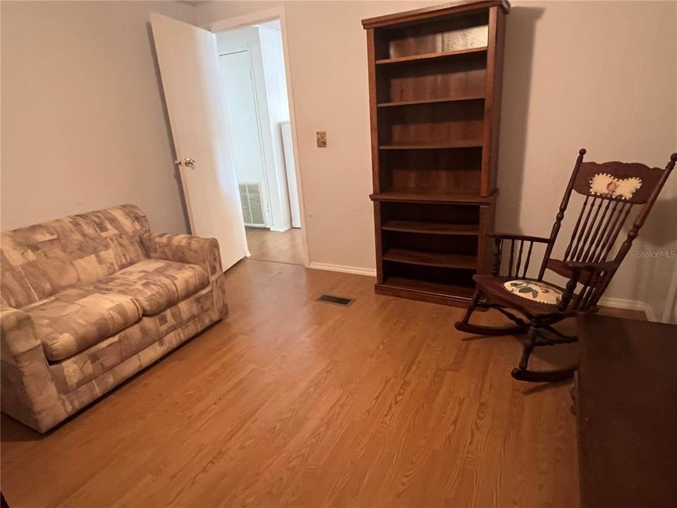 待售: $129,900 (2 贝兹, 2 浴室, 959 平方英尺)