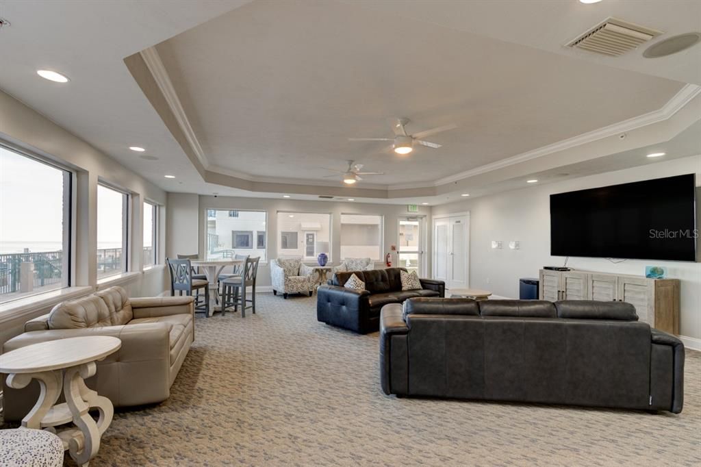 For Sale: $690,000 (3 beds, 3 baths, 2072 Square Feet)