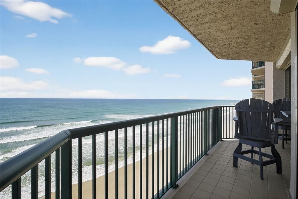 For Sale: $690,000 (3 beds, 3 baths, 2072 Square Feet)