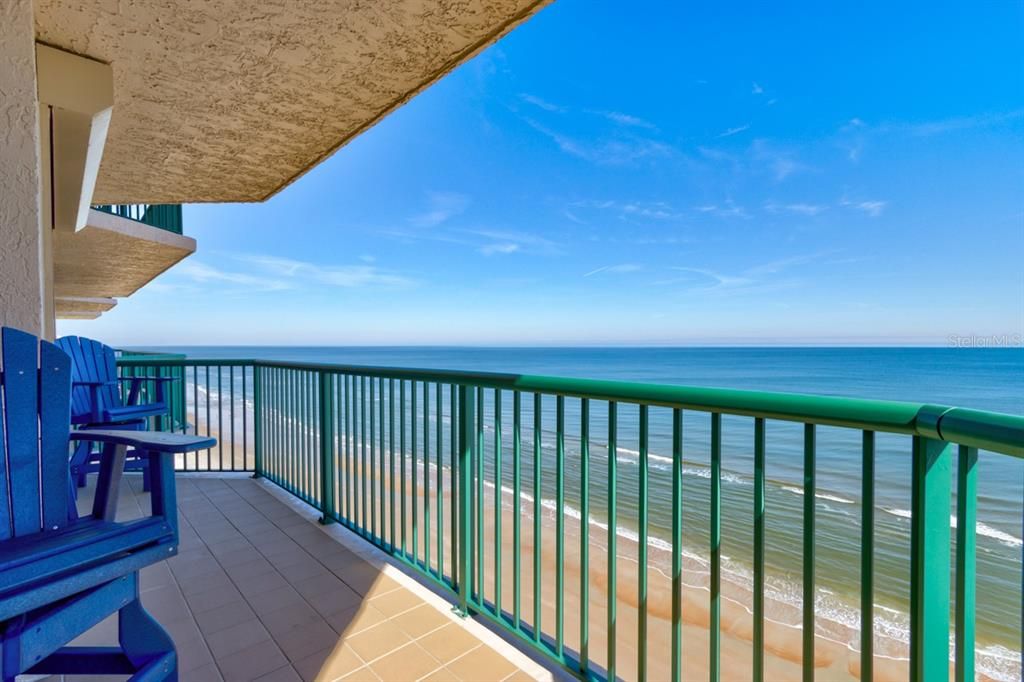 For Sale: $690,000 (3 beds, 3 baths, 2072 Square Feet)