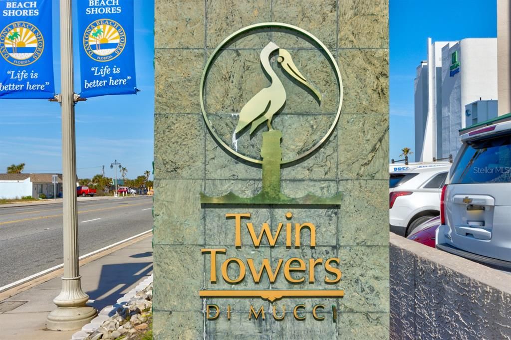 For Sale: $690,000 (3 beds, 3 baths, 2072 Square Feet)