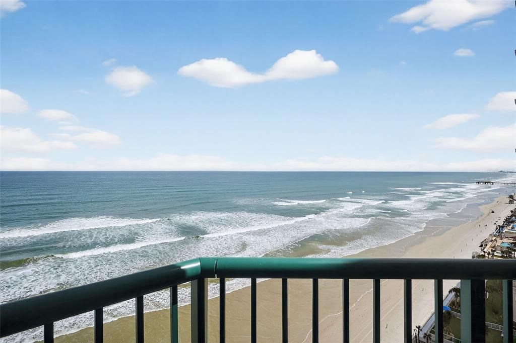 For Sale: $690,000 (3 beds, 3 baths, 2072 Square Feet)