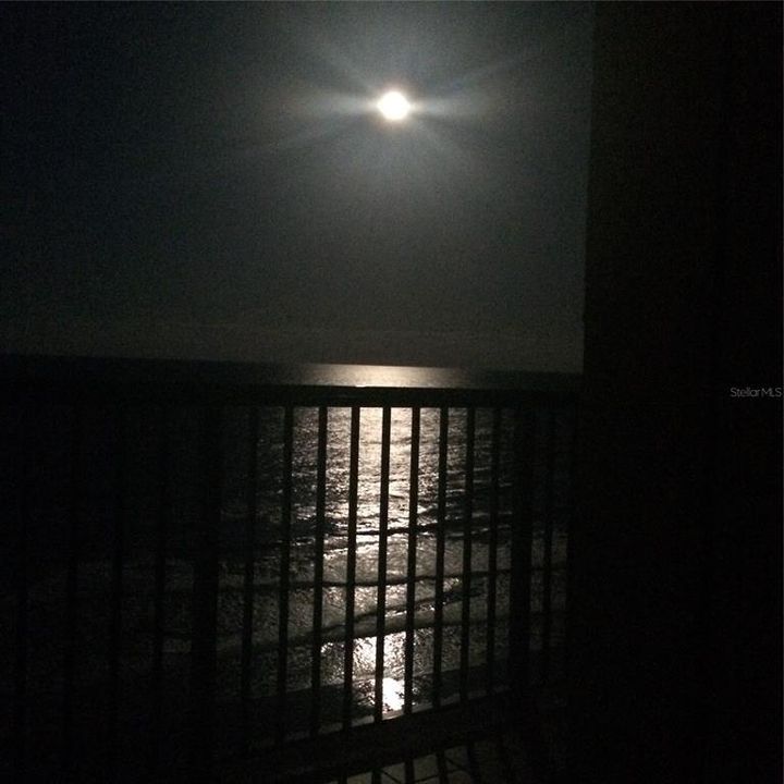 For Sale: $690,000 (3 beds, 3 baths, 2072 Square Feet)