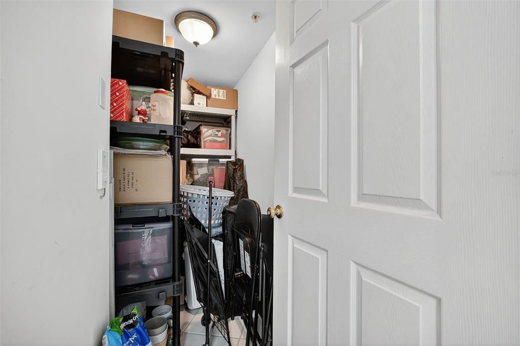 For Sale: $690,000 (3 beds, 3 baths, 2072 Square Feet)