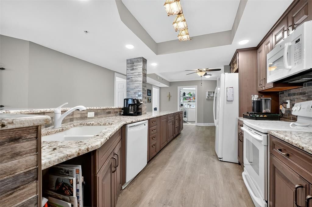 For Sale: $690,000 (3 beds, 3 baths, 2072 Square Feet)