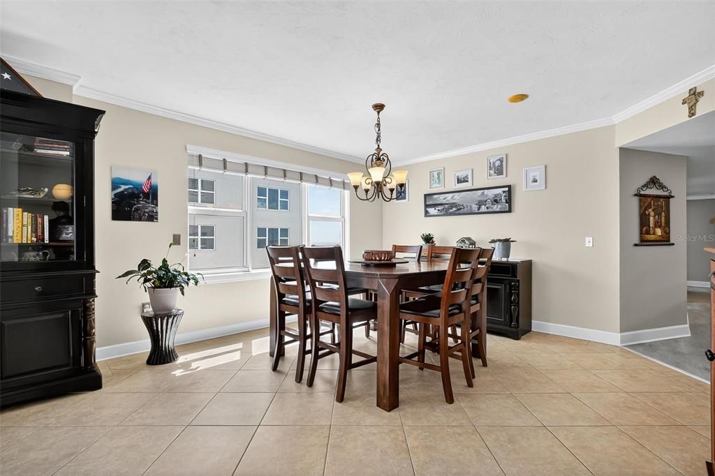 For Sale: $690,000 (3 beds, 3 baths, 2072 Square Feet)