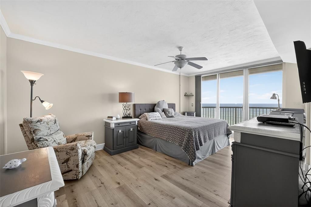 For Sale: $690,000 (3 beds, 3 baths, 2072 Square Feet)