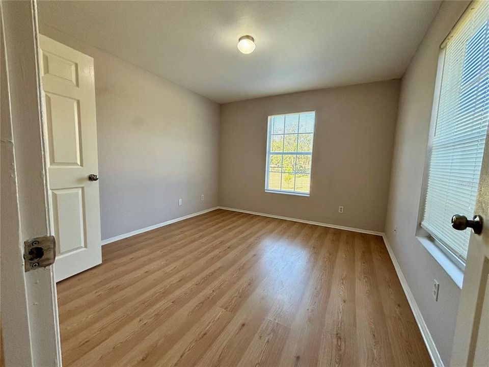 На продажу: $199,990 (3 спален, 2 ванн, 1205 Квадратных фут)