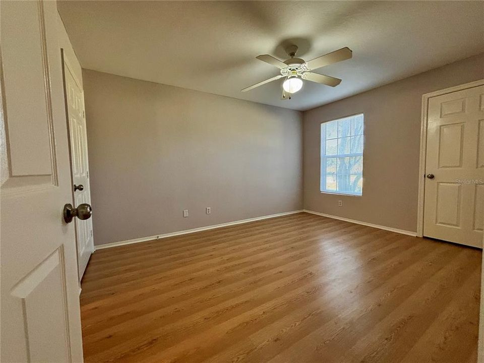 На продажу: $199,990 (3 спален, 2 ванн, 1205 Квадратных фут)