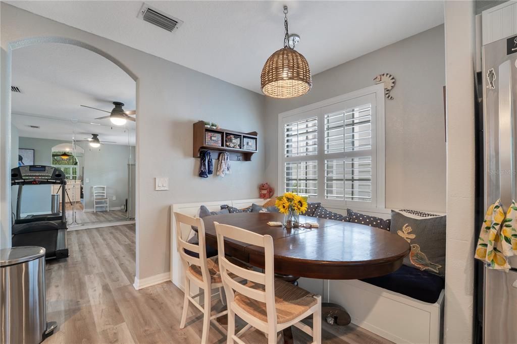 待售: $420,000 (3 贝兹, 2 浴室, 1883 平方英尺)