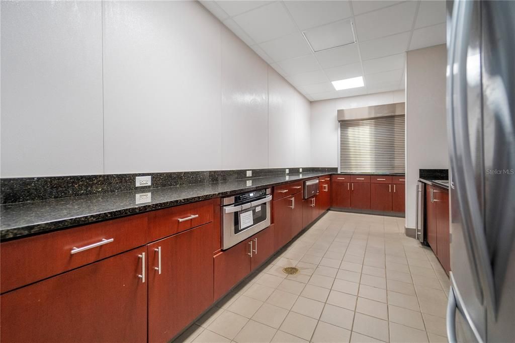 待售: $420,000 (3 贝兹, 2 浴室, 1883 平方英尺)