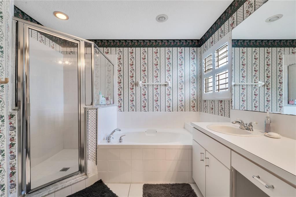 待售: $420,000 (3 贝兹, 2 浴室, 1883 平方英尺)