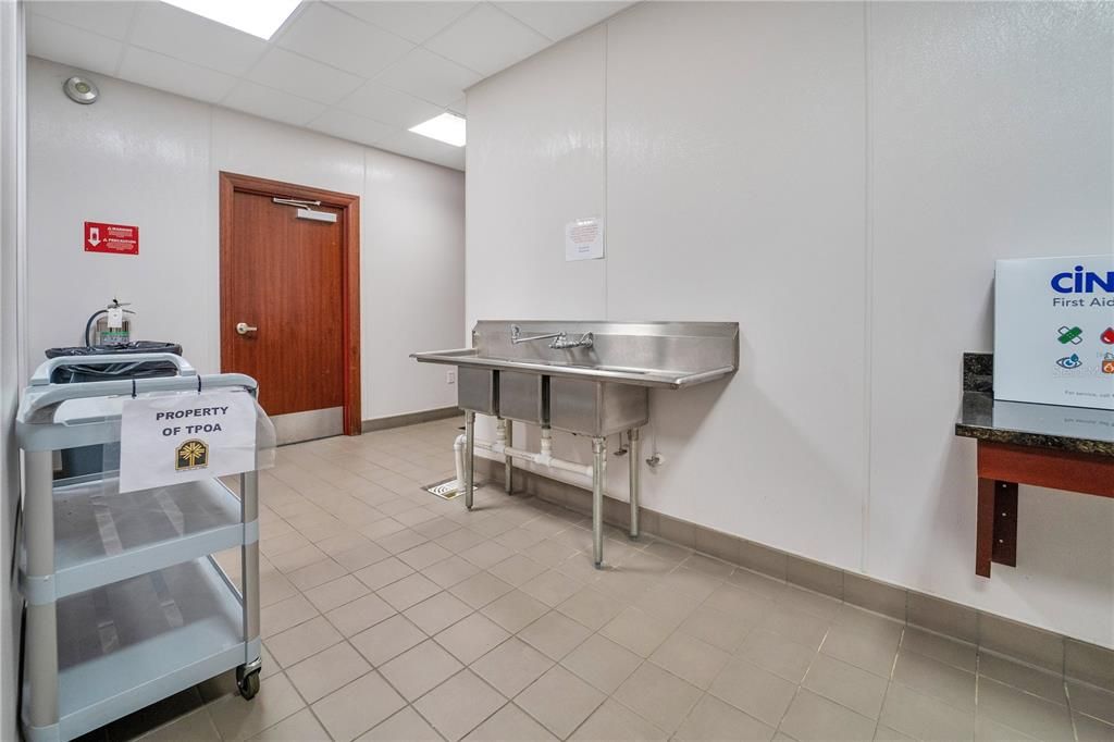 待售: $420,000 (3 贝兹, 2 浴室, 1883 平方英尺)